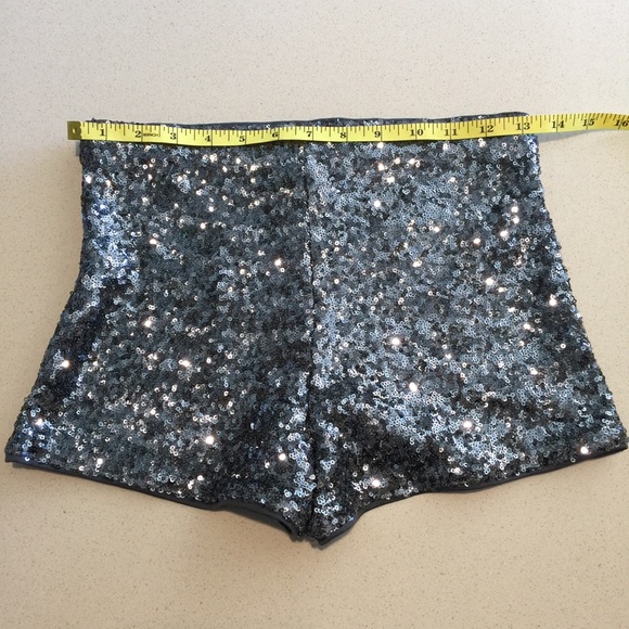 🛍Forever 21✨ Glittery Shorts plus bonus shorts - Picture 8 of 8